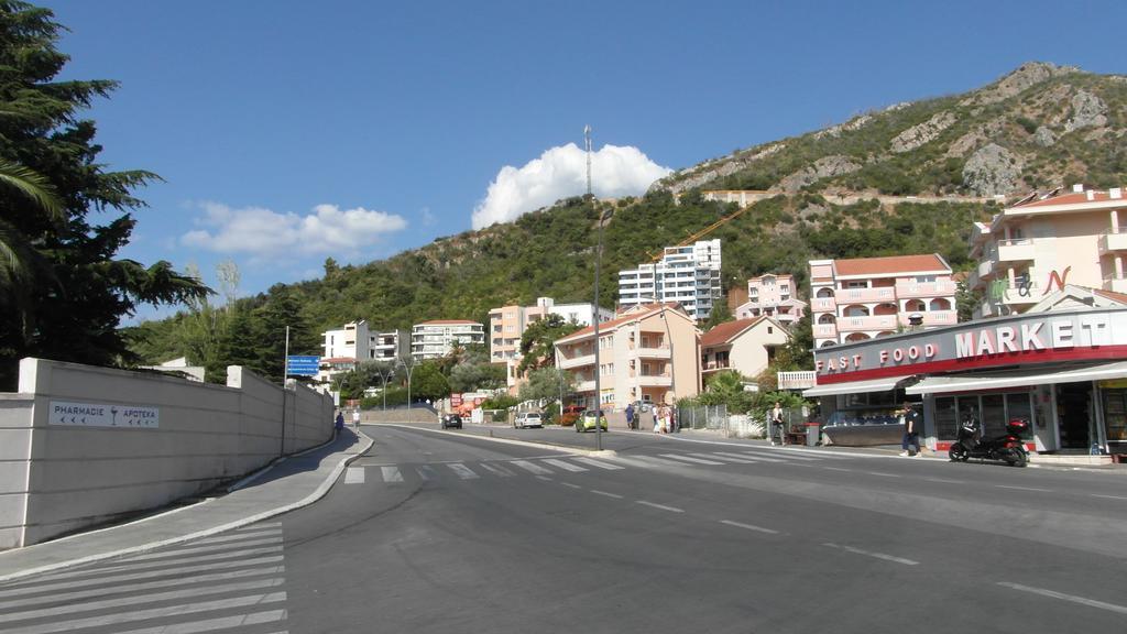 阿加瓦贝西西之家公寓 Bečići