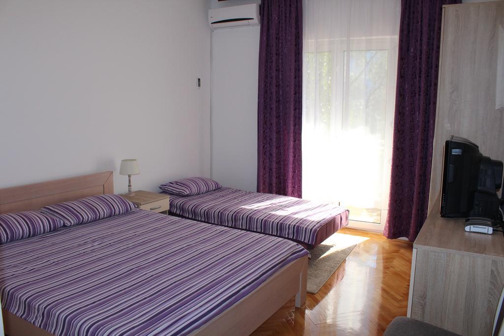 阿加瓦贝西西之家公寓 Bečići