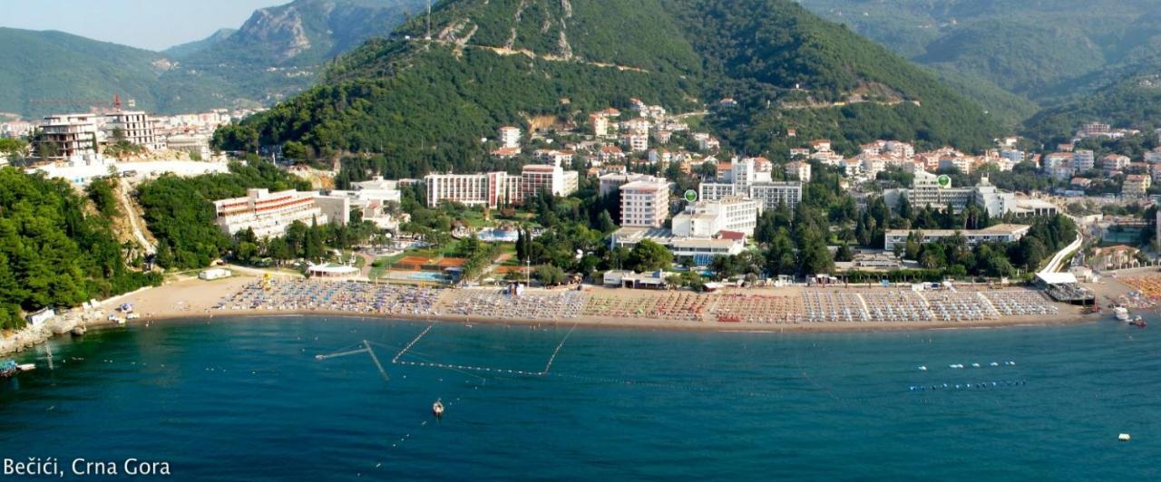 阿加瓦贝西西之家公寓 Bečići